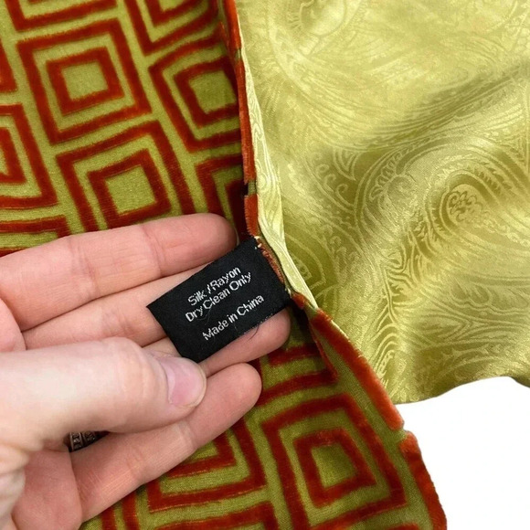 Shihreen Gold Brown Silk Shawl - Picture 4 of 8